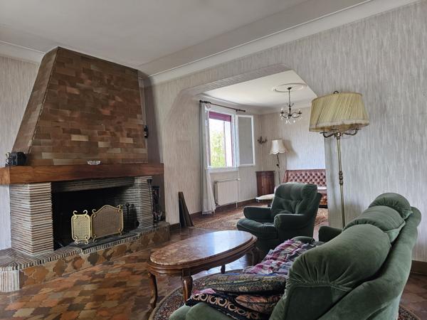 Maison sur sous sol, 3 chambres, jardin .