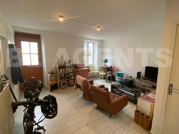 Immeuble composé de 2 logements 177m2