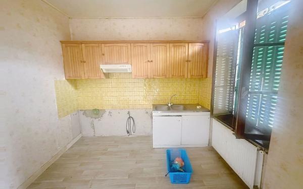 Maison à vendre    3 pièces •  Neussargues-Moissac