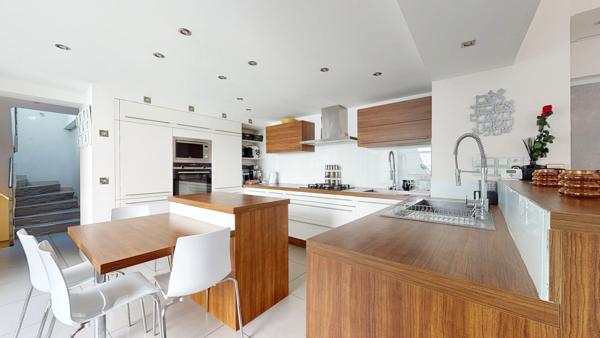 Loft 4 pièces - 160 m² Bien prestige