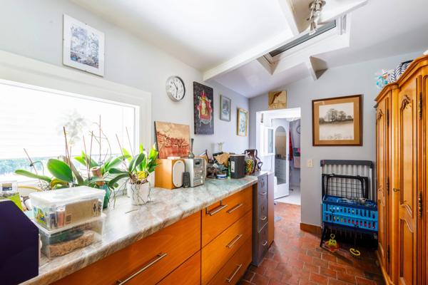 HONFLEUR CENTRE - SECTEUR PRISE - Maison normande - 118 m2 - 2/3 chambres - Terrain 742 m2 - Dépendance de 34 m2 - Parkings 3 voitures