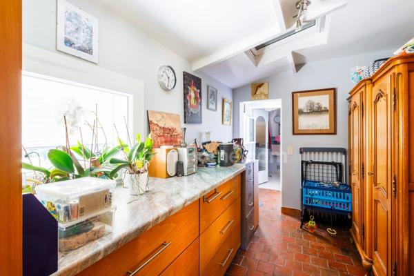 HONFLEUR CENTRE - SECTEUR PRISE - Maison normande - 118 m2 - 2/3 chambres - Terrain 742 m2 - Dépendance de 34 m2 - Parkings 3 voitures