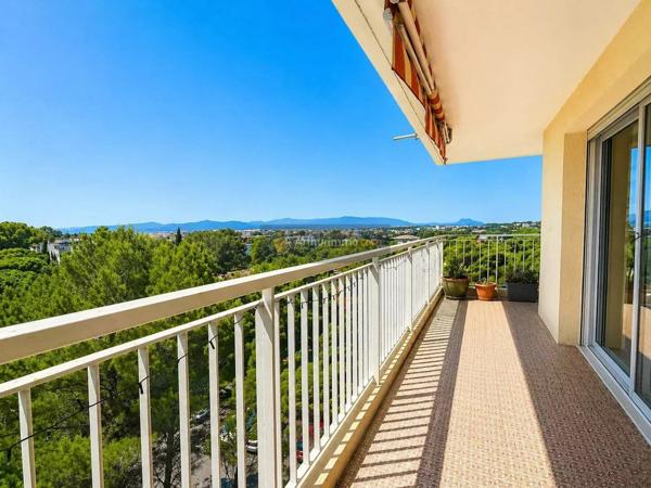 Vente Appartement 3 pièces 73 m2 à Saint-Raphaël