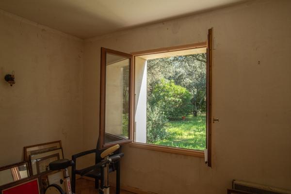 Pernes-les-Fontaines (84210) Maison de caractère avec piscine et parc arboré