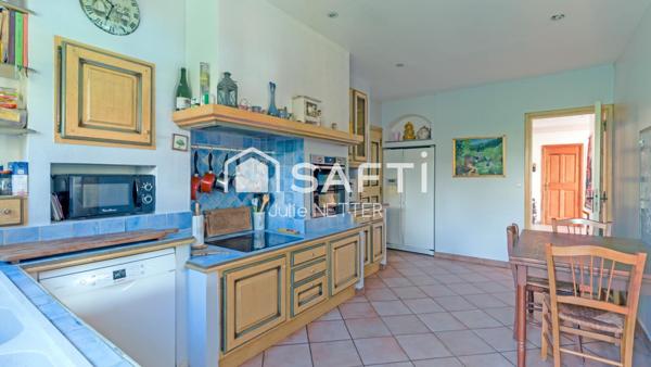 Maison provençale 5 pièces, piscine et garage