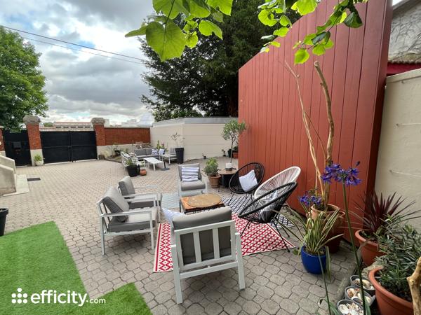 Maison 12 pièces - 300 m²