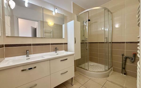 Appartement à vendre    2 pièces • 42,23 m2 Grasse