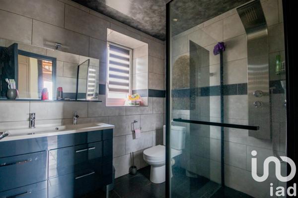 Maison à vendre 6 pièces 117 m² Mézières-sur-Seine