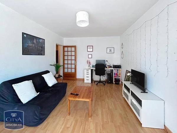 Appartement à louer 2 pièces 64.06m² Saint-Brieuc (22000)
