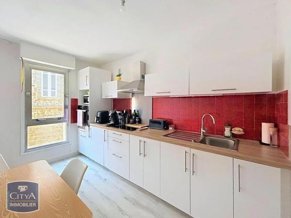 Appartement à louer 2 pièces 64.06m² Saint-Brieuc (22000)