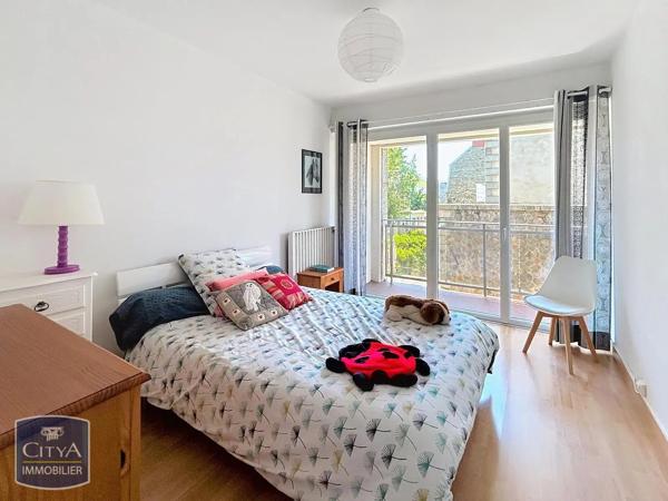 Appartement à louer 2 pièces 64.06m² Saint-Brieuc (22000)
