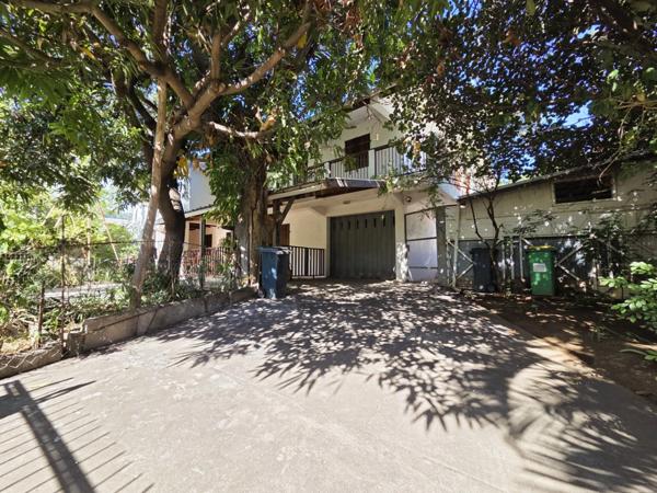 RARE – Grande Villa avec Dépendance – Centre-Ville au Calme