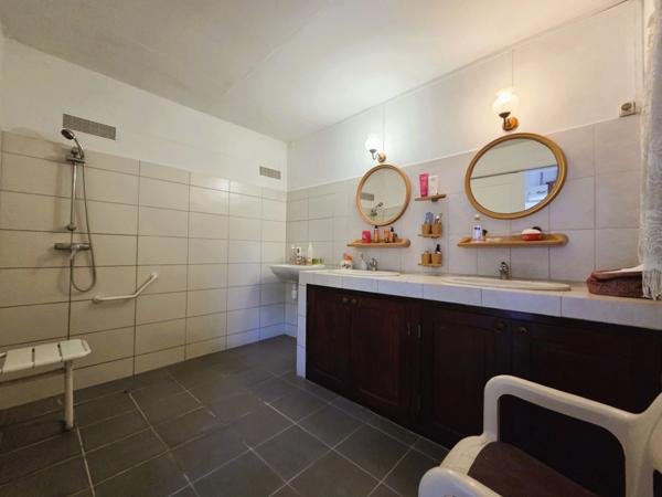 RARE – Grande Villa avec Dépendance – Centre-Ville au Calme