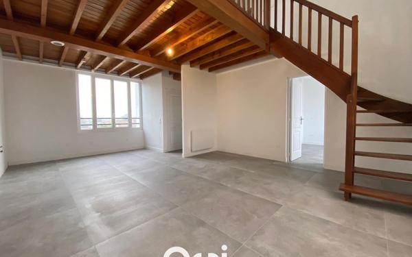 Appartement à vendre    2 pièces • 68,10 m2 Vaux-le-Pénil