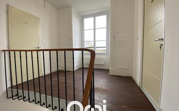 Appartement à vendre    2 pièces • 68,10 m2 Vaux-le-Pénil