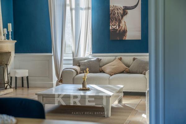 Domaine en Pierre avec Piscine, Écuries et Gîte