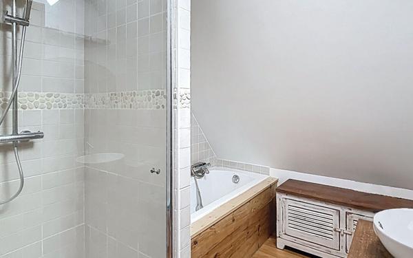 Appartement à vendre    3 pièces • 69 m2 Saint-Flour