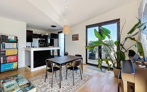 Appartement à vendre    5 pièces • 106,80 m2 Bry-sur-Marne