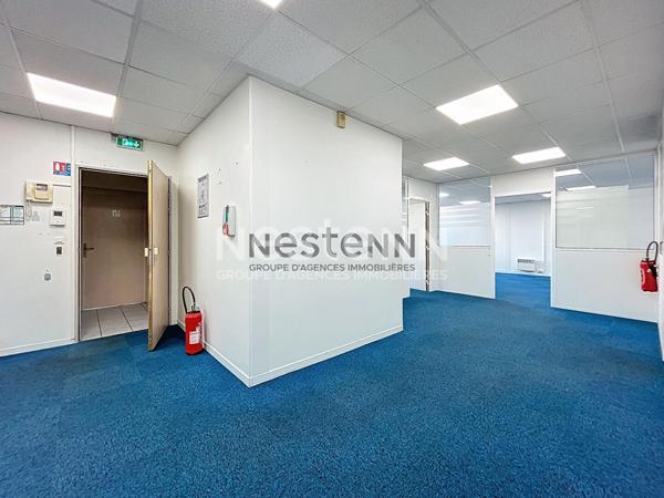 Bureaux Limoges centre ville, proximité gare des Bénédictins, Limoges 242 m2, 2 places de parking, ascenseur.