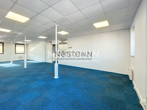 Bureaux Limoges centre ville, proximité gare des Bénédictins, Limoges 242 m2, 2 places de parking, ascenseur.