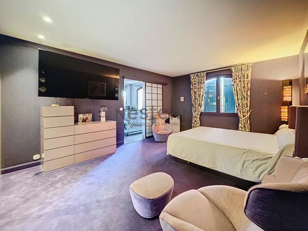 Maison 20min de Limoges, 10 pièce 344 m2, double garage, 6 chambres, 2 chambres parentales, grande terrasse, cuisine d'été.