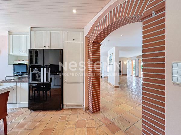 Maison 20min de Limoges, 10 pièce 344 m2, double garage, 6 chambres, 2 chambres parentales, grande terrasse, cuisine d'été.