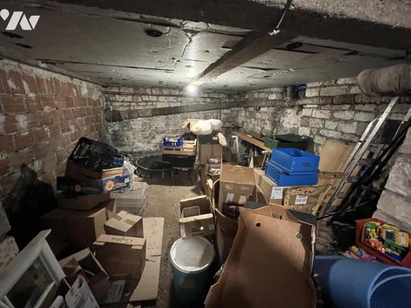 Maison d'habitation mitoyenne sur un côté