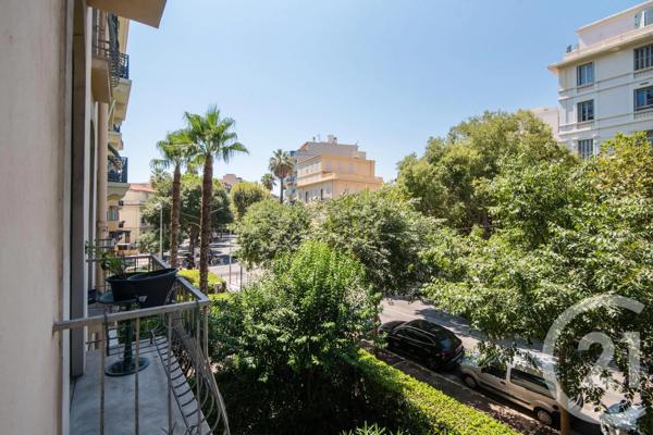 Appartement F6 à vendre  6 pièces - 131,90 m 2   NICE  - 06