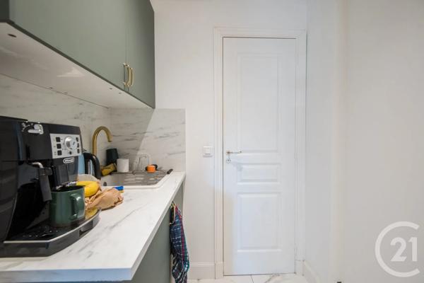 Appartement F6 à vendre  6 pièces - 131,90 m 2   NICE  - 06