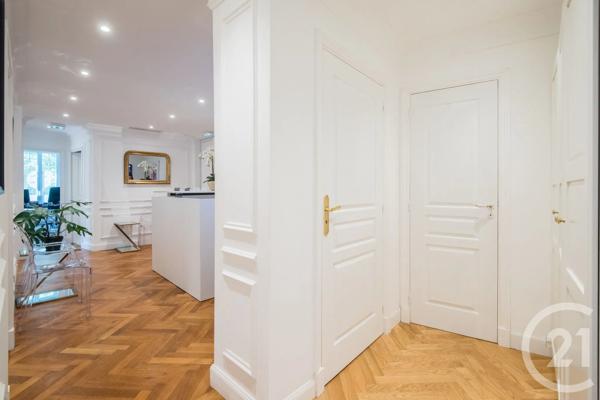Appartement F6 à vendre  6 pièces - 131,90 m 2   NICE  - 06