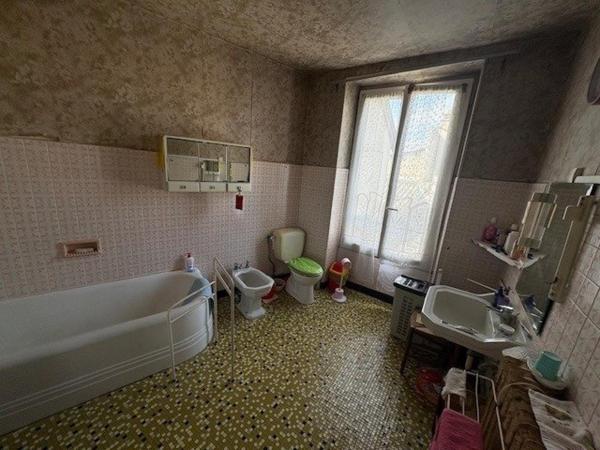 Maison de bourg 170m² habitable proches des commodités