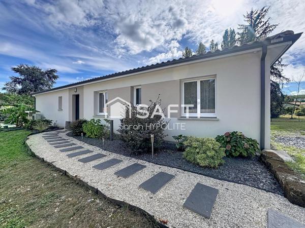 Maison de 135 m2, avec piscine creusée et terrain de pétanque