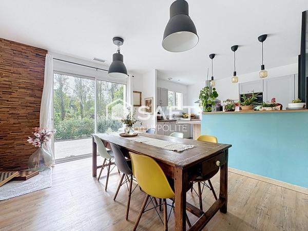 Maison de 135 m2, avec piscine creusée et terrain de pétanque