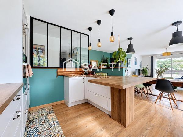 Maison de 135 m2, avec piscine creusée et terrain de pétanque