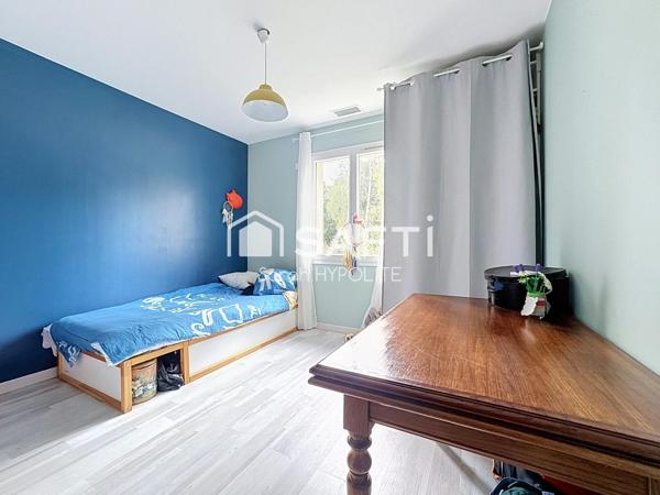 Maison de 135 m2, avec piscine creusée et terrain de pétanque