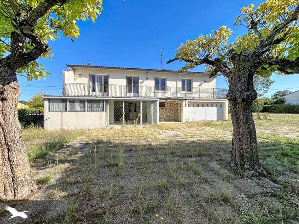 Maison 117 568 € Montendre 6 p 157 m² DPE G