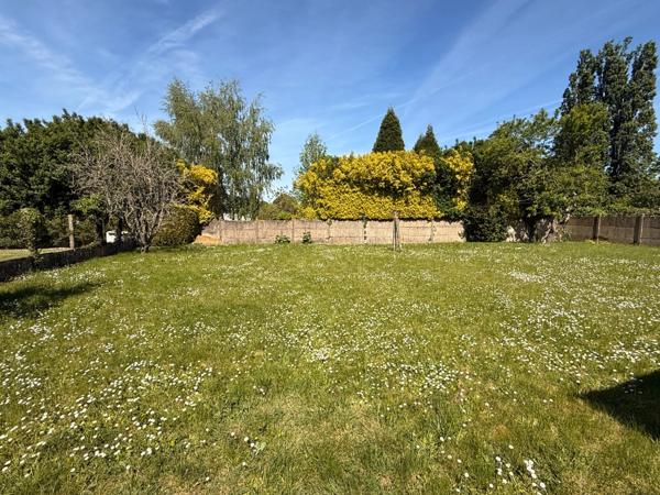 EN EXCLUSIVITE ! Maison en pierre de 136m², 2 garages sur terrain de 950m² 71 500 €
