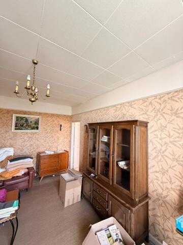EN EXCLUSIVITE ! Maison en pierre de 136m², 2 garages sur terrain de 950m² 71 500 €