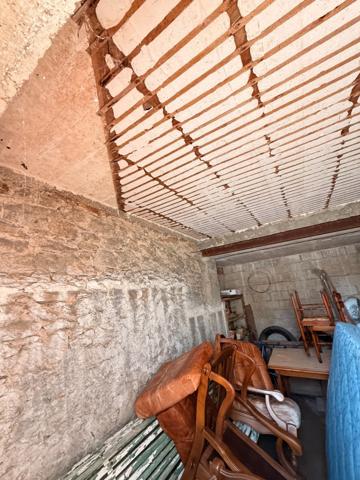 EN EXCLUSIVITE ! Maison en pierre de 136m², 2 garages sur terrain de 950m² 71 500 €