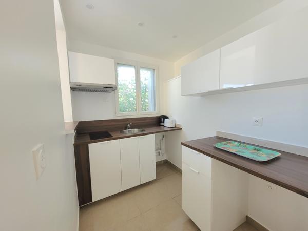 Maison
         7 pièces
        - 233 m² Bien prestige 1 299 000 € *