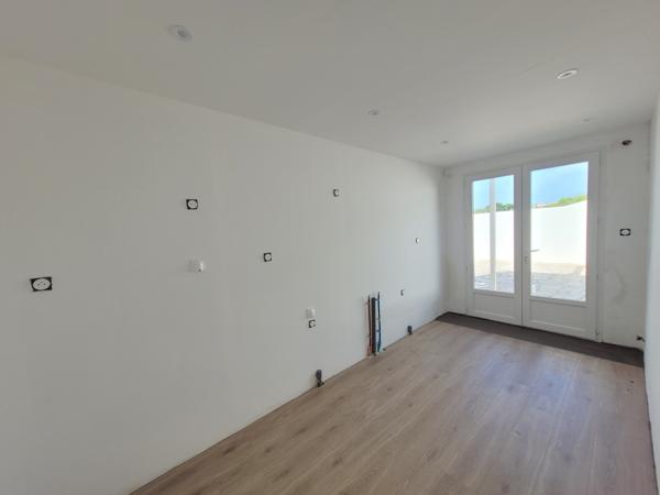 Maison
         7 pièces
        - 233 m² Bien prestige 1 299 000 € *