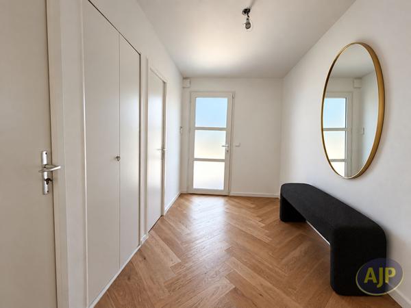 Maison à vendre Sautron - 6 pièces, 142m² avec 4 chambre(s) à 545 000€ - AJP Immobilier Sautron