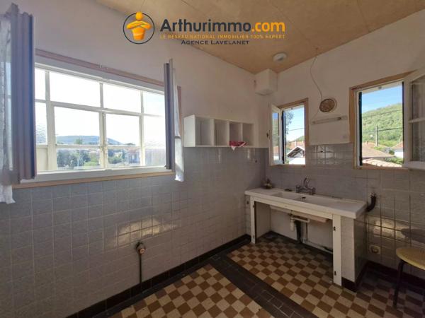 Vente                                                      Maison
                        
                     5 pièces                      127 m2                     à Lavelanet