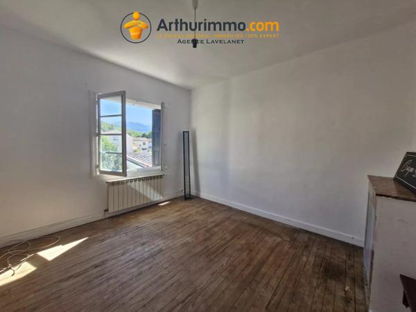 Vente                                                      Maison
                        
                     5 pièces                      127 m2                     à Lavelanet