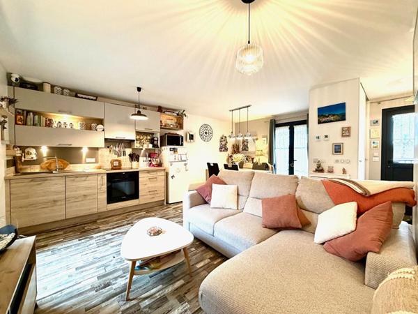 EXCLUSIVITE situé à 10 mn de THONON, Maison T3 avec jardin, terrasses, stationnements (74200)