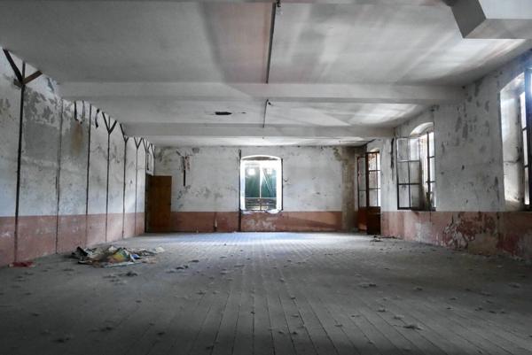 IMMEUBLE 1500 M2 SUR 3 NIVEAUX