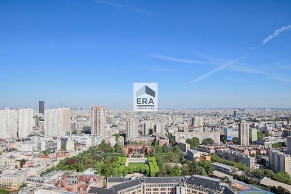 Appartement Paris 4 pièces 78.32 m2 dernier étage vue Tour Eiffel