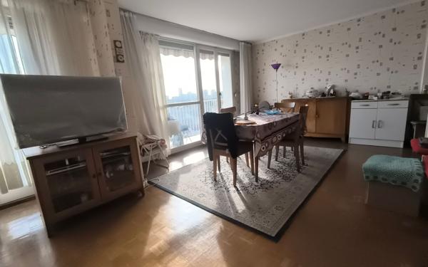 Appartement à vendre    4 pièces • 77 m2 Saint-Gratien