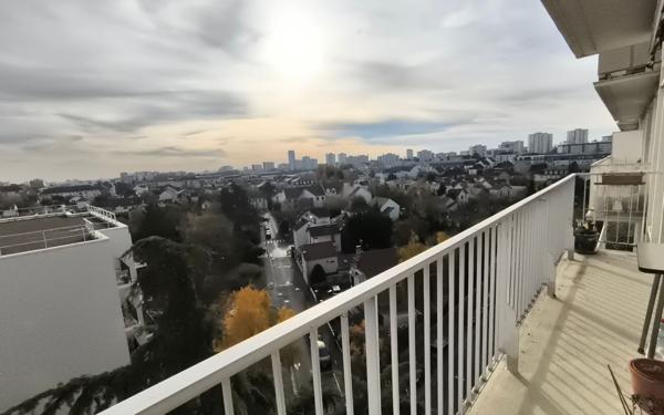 Appartement à vendre    4 pièces • 77 m2 Saint-Gratien