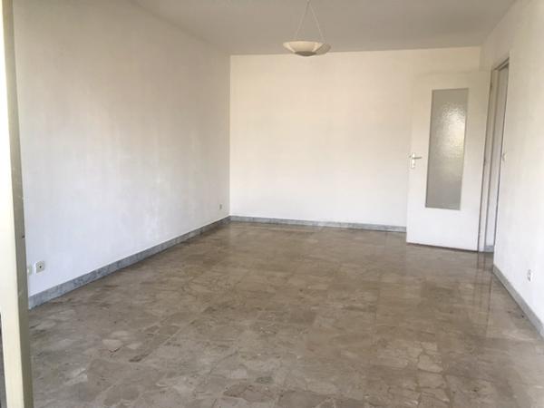 SPACIEUX STUDIO EN DERNIER ETAGE
